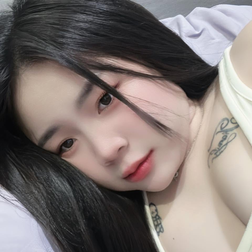 Soft Bedside Glance — © SIGIL