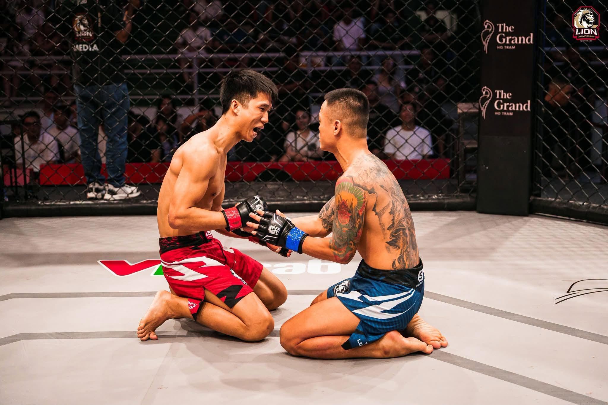MMA Fighters Respect Inside the Cage — © SIGIL